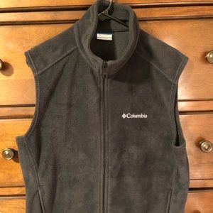 Men’s Black Columbia Vest (Medium)